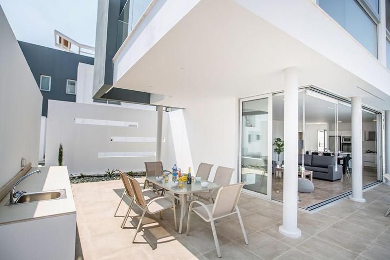 Villa Manta Platina - Brand New Luxury 3 Bedroom Protaras Villa - image 9