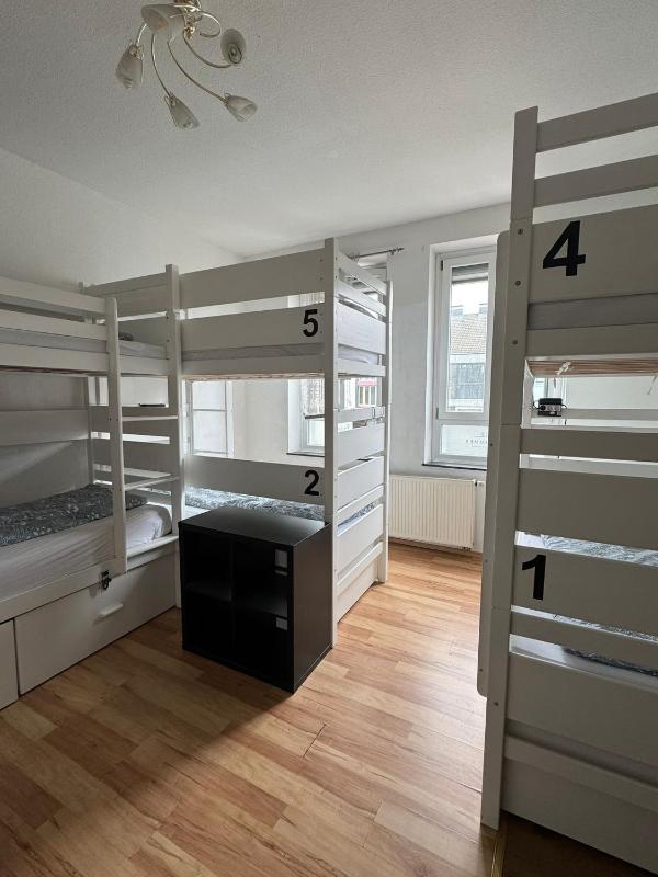 Hostel WohnZimmer-Essen - image 9