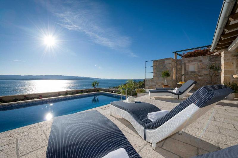 Exquisite Brac Villa 3 Bedrooms Villa Belle Murvica Seaviews - image 27