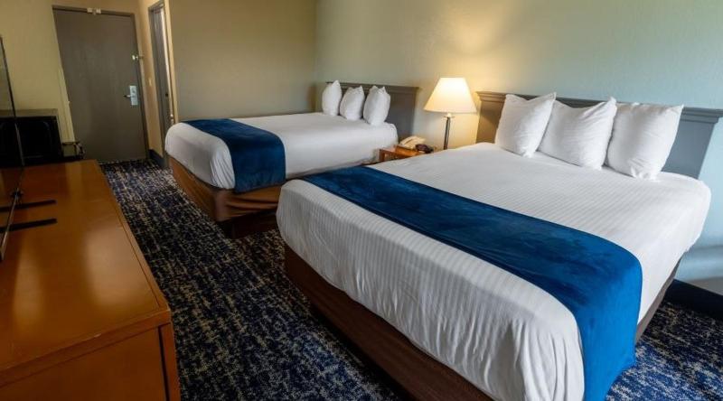 Double Room - Non-Smoking  image 3