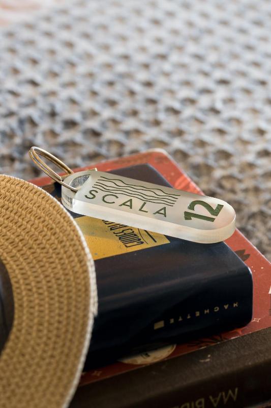 Superior Family Room image 1