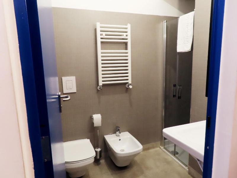 Tric Trac Hostel - image 9