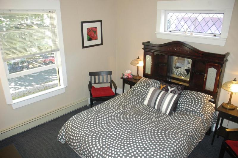 Douglas Guest House - image 8