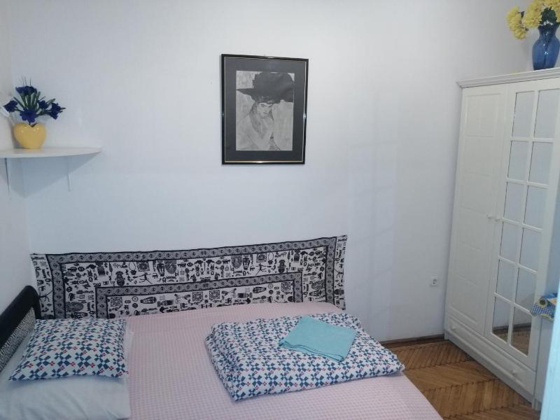 Single Room with Private Bathroom image 1