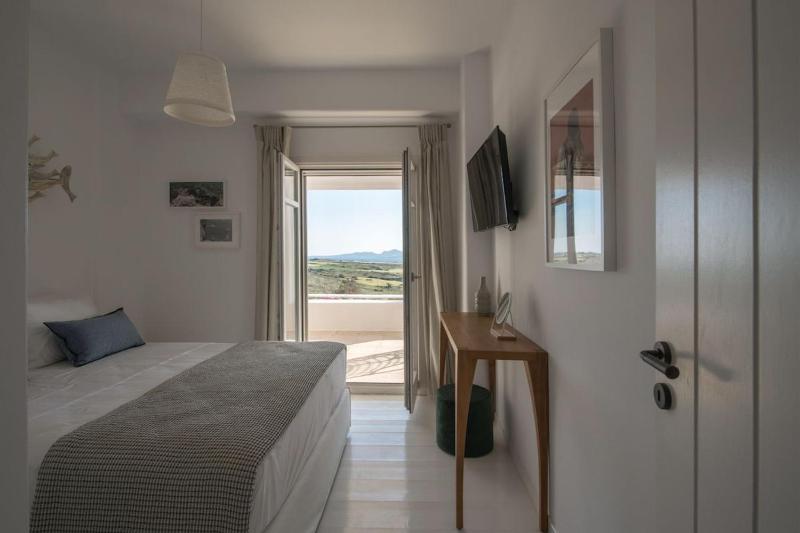 Luxury Paros Villa Villa Akaste Beautiful & Serene Glisidia - image 2