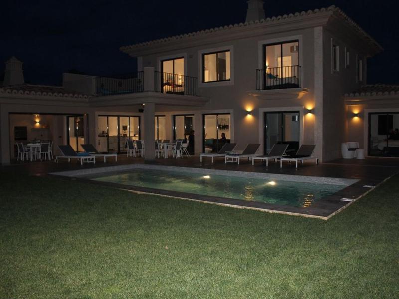 Luxurious Algarve Villa  Villa Carvoeiro Lux  5 Bedrooms  Private HeatedPool - image 17