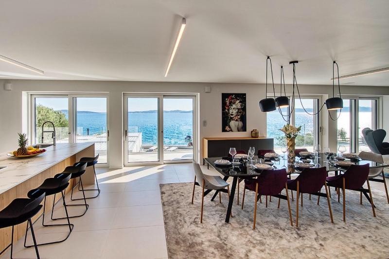 Magical Zadar Villa 6 Bedrooms Villa Ocean Fantasy Astounding Sea Views - image 19