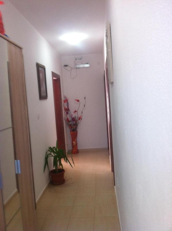 Studio Apartment with Balcony image 2