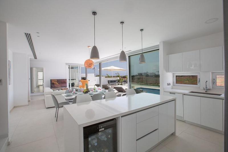 Villa Manta Agrotikos - Stunning 3 Bedroom Protaras Villa With Pool - image 15