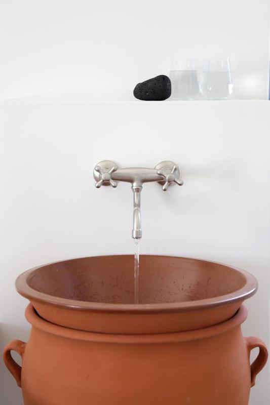 Wonderful Santorini House Villa Nykteri Private Pool Sea Views & Plunge - image 3