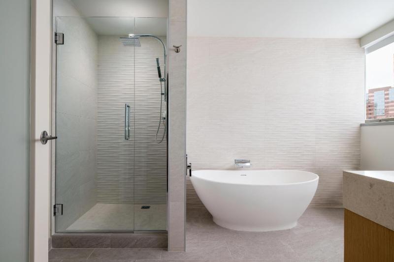 King Suite with Sofa Bed and Kitchenette image 2