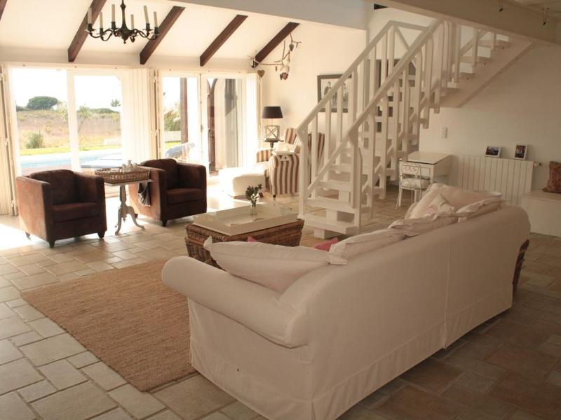 Villa Oasis Azul - Beautiful Villa With Heated Private Pool Short Walk - image 11