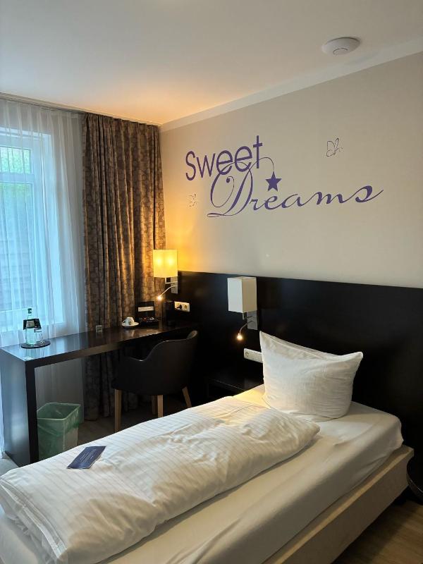 Superior Single Room image 4