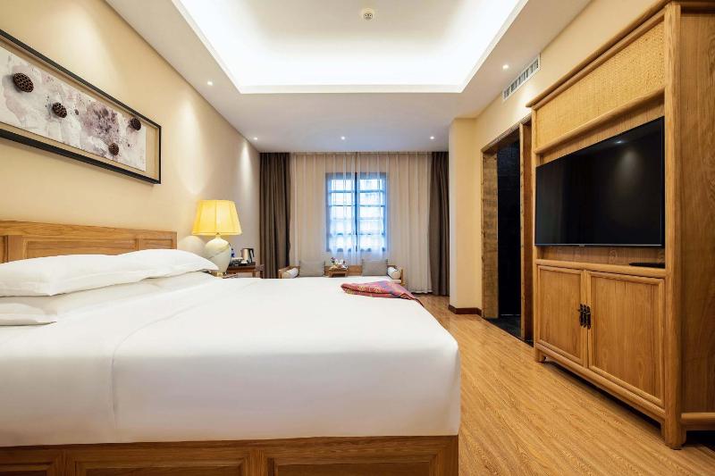 No.3 Garden Hotel - image 9