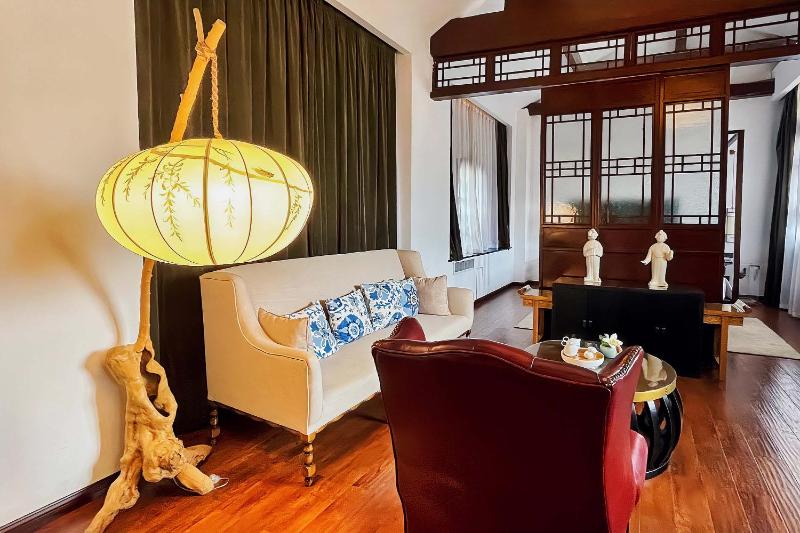 No.3 Garden Hotel - image 46