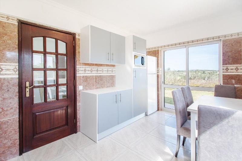 Wonderful Portuguese Villa Casa Lombos Nova 3 Bedrooms Private Pool - image 7