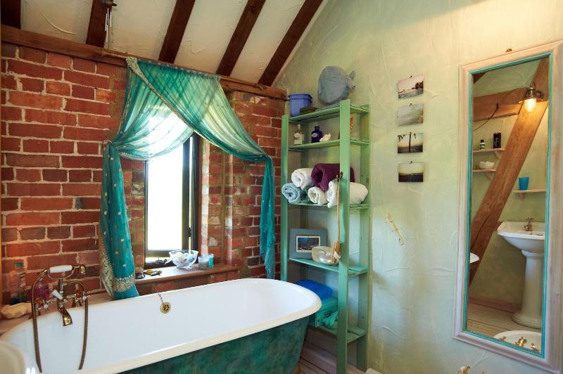 Standard  Double Room image 2