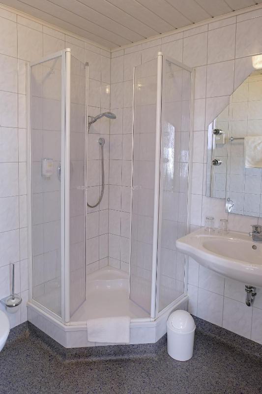 Double or Twin Room with Shower image 2