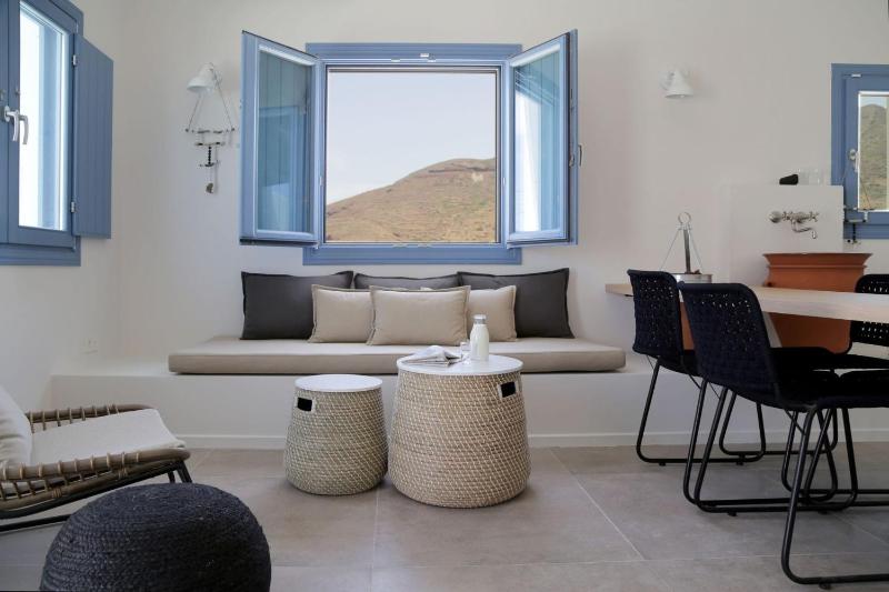 Wonderful Santorini House Villa Nykteri Private Pool Sea Views & Plunge - image 31