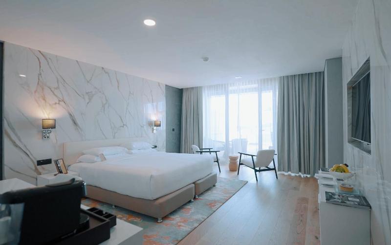 Deluxe Double Room with Sea View image 1