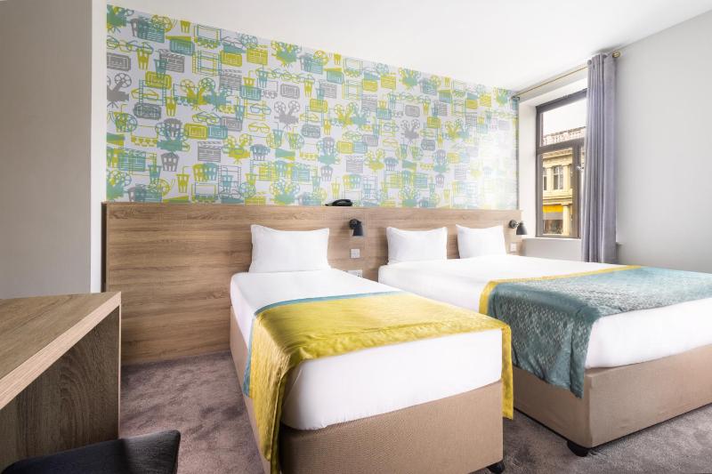 Triple Room image 3