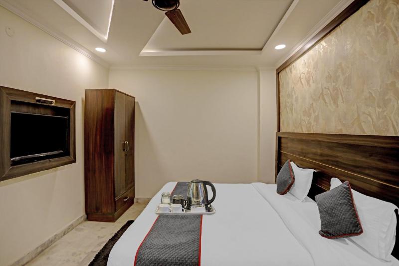Townhouse Jai Guru Ji Nearest Merceds Benz Sector 11 - image 9