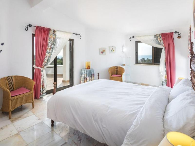 Amazing Carvoeiro Villa 4 Bedrooms Villa Jasmin Walking Distance - image 3