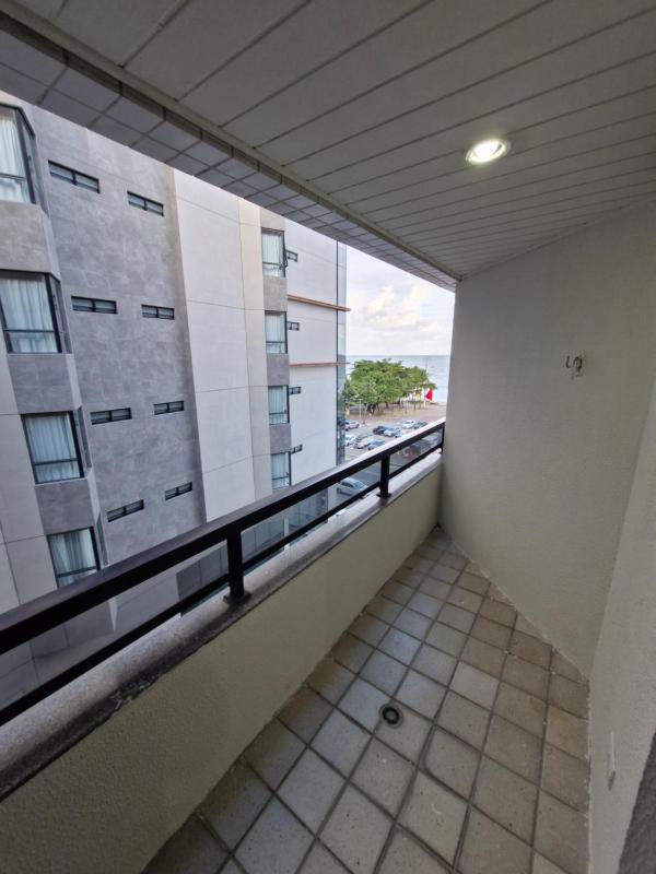 Apartamento Beira Mar Praia de Pajuçara - Maceió - AL - image 3