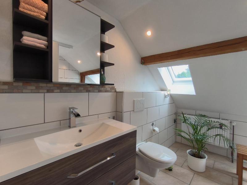 One-Bedroom Apartment image 1