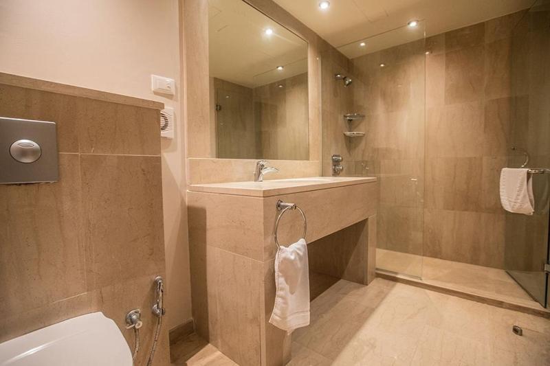 Villa Fig Tree Bay Seafront Luxury 5Bdr Seafront Protaras - image 6