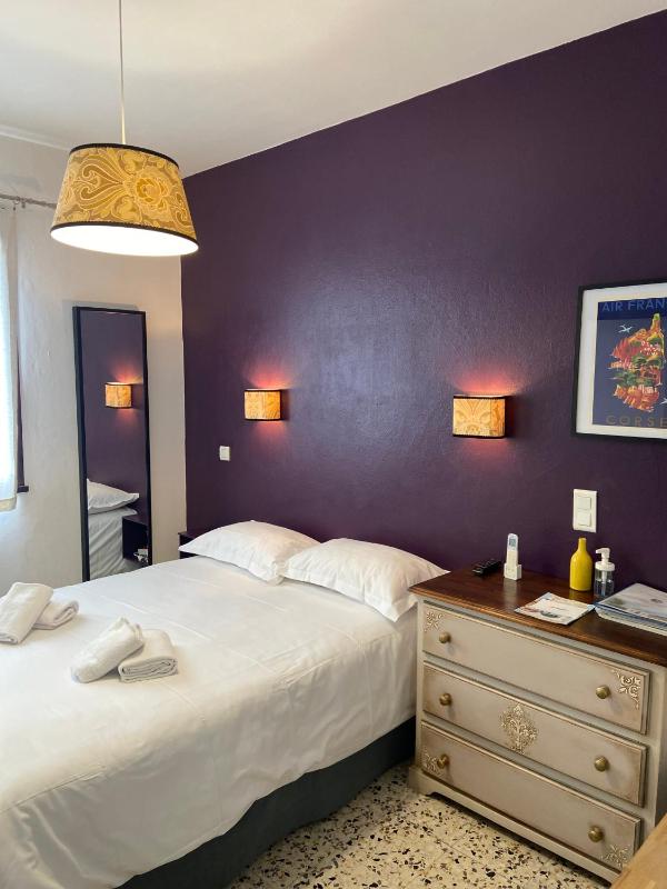 Standard Double Room image 2
