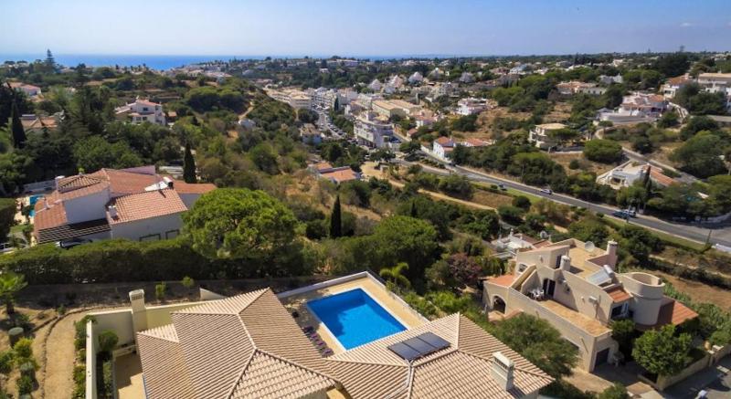 Villa Povo Do Burro Beautiful And Elegant Villa Few Minutes Walk To Resort - image 3