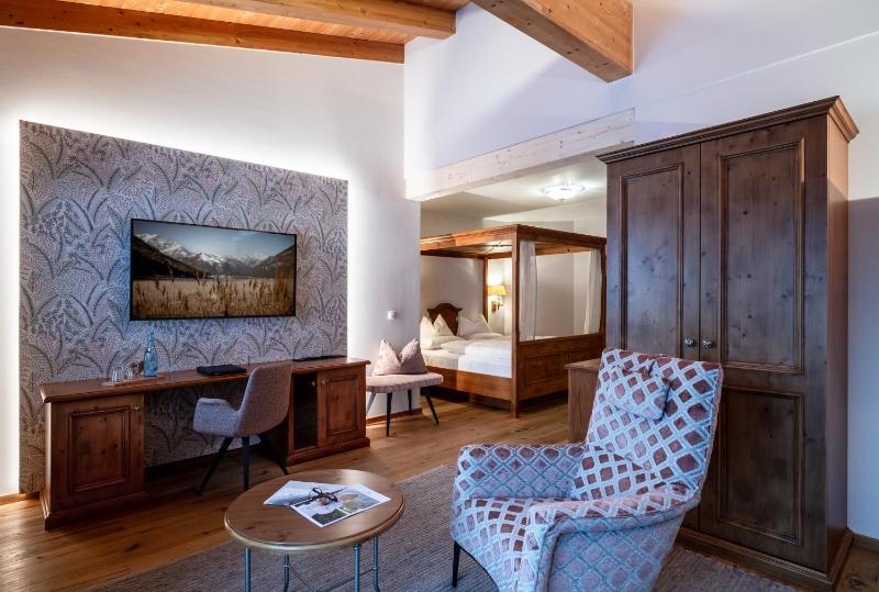 Suite with Mountain View image 3