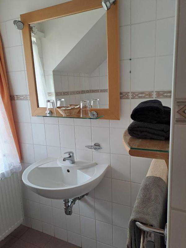 Double Room image 4