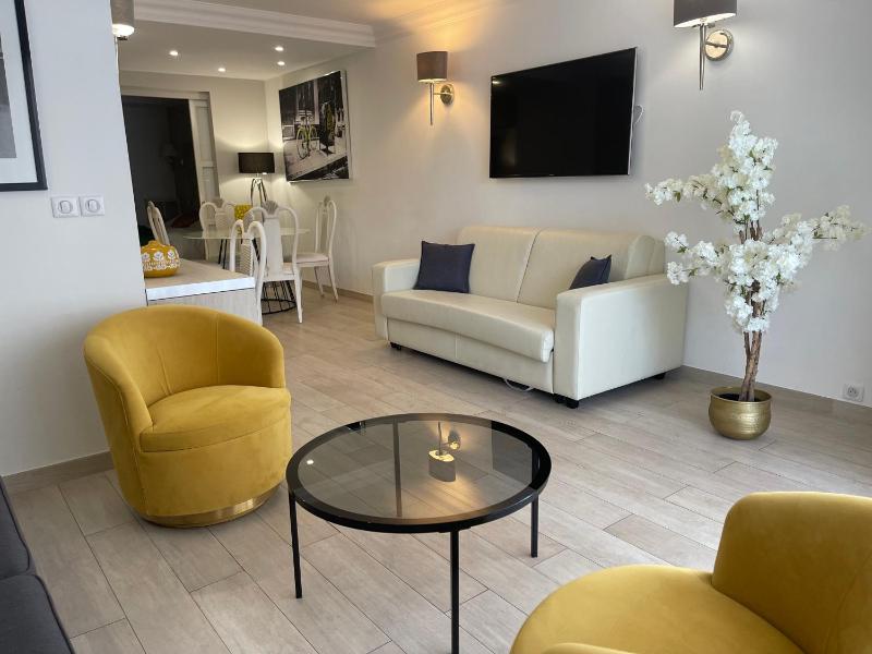 One-Bedroom Apartment Greta Garbo image 2