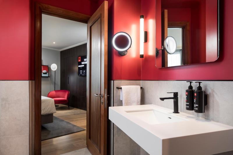 Junior Suite image 3