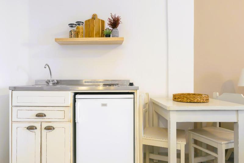 Standard Family Room image 3