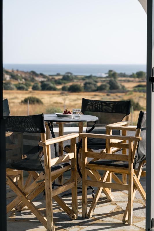 Standard Family Room image 1