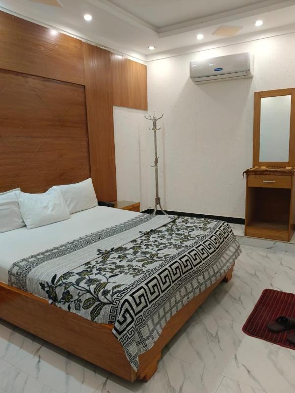 Luxury Hotel Karachi - image 5
