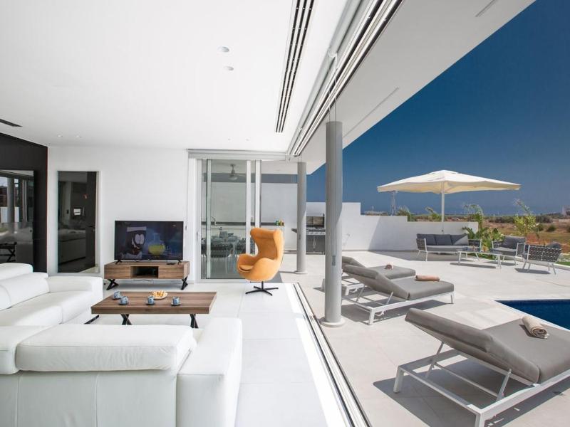 Villa Manta Agrotikos - Stunning 3 Bedroom Protaras Villa With Pool - image 6