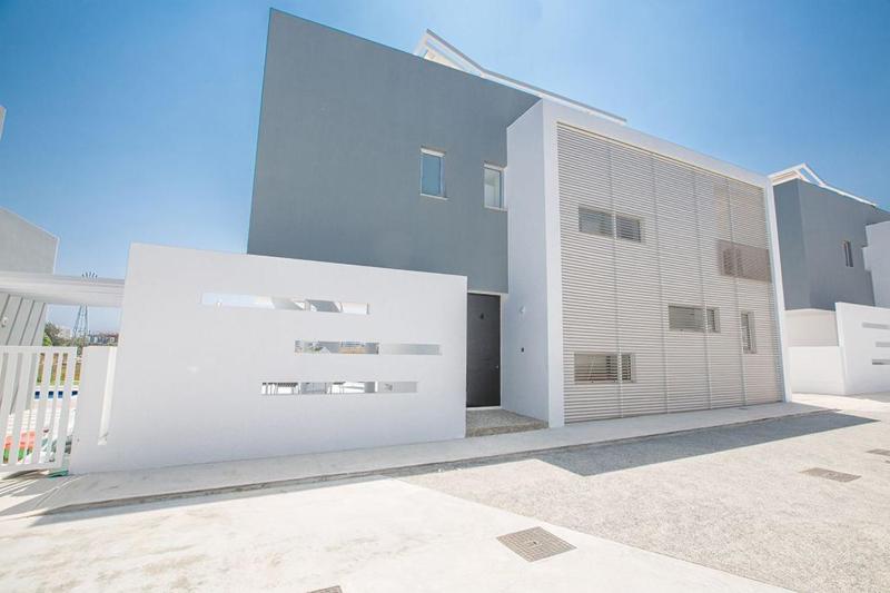 Villa Manta Agrotikos - Stunning 3 Bedroom Protaras Villa With Pool - image 8