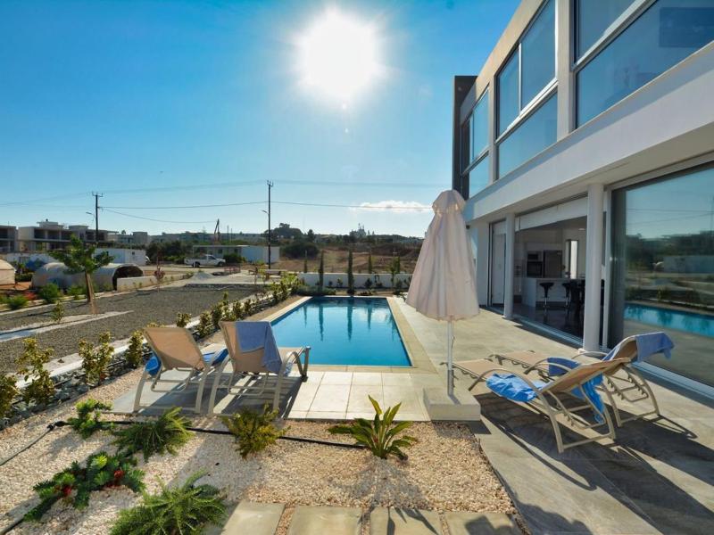 Villa Manta Chrysos - Brand New Luxury 3 Bedroom Protaras Villa - image 3