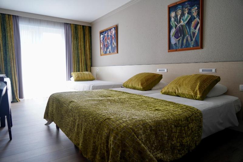 Triple Room image 1