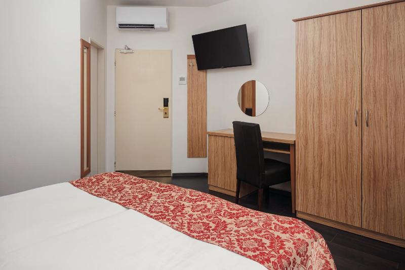 Hotel Superior Prague - image 7