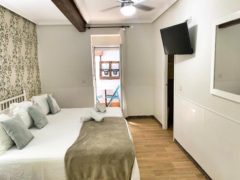 Triple Room image 4
