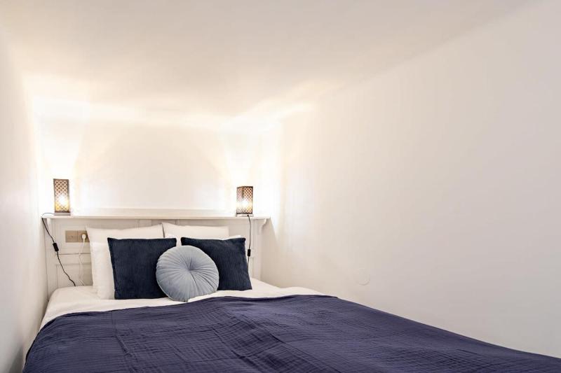 Ultra Central - Charming and NEW - Quiet Sleep - image 4