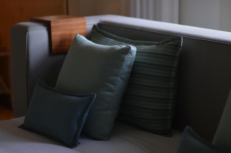 Deluxe Twin Room image 1