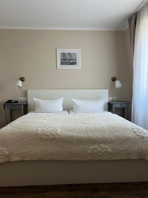 Double Room with Sea View image 1
