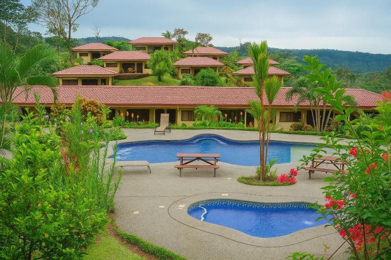 Arenal Volcano Inn - image 6