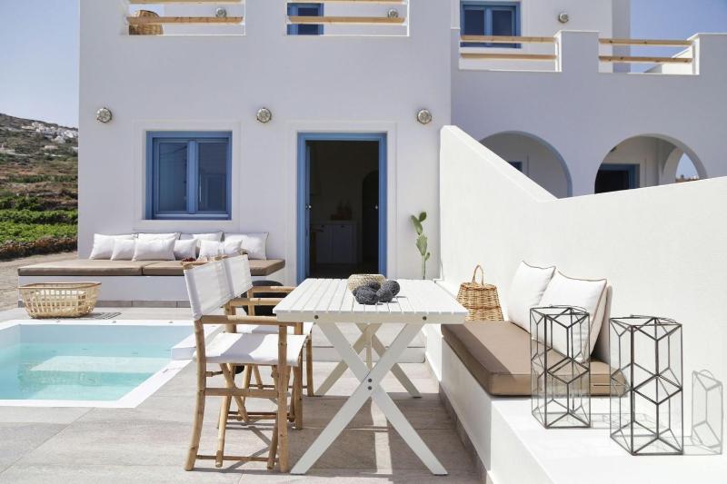 Wonderful Santorini House Villa Nykteri Private Pool Sea Views & Plunge - image 1